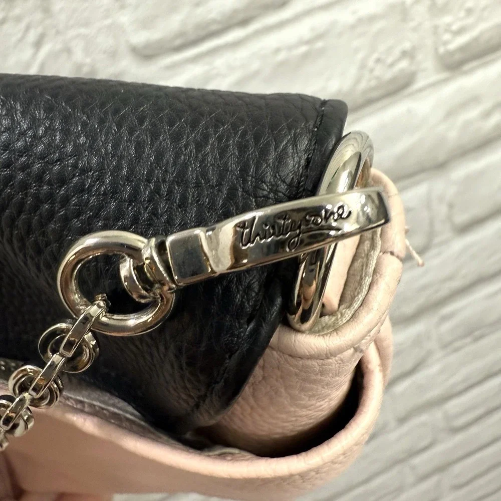 Thirty One 31 Classic Crossbody Pink‎ Black Arrow Purse Faux Leather Adjustable